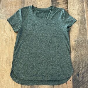 Athleta Heathered Green Short Sleeve Tee